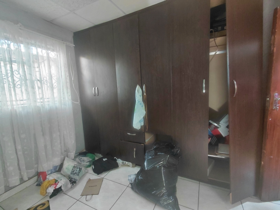 To Let 4 Bedroom Property for Rent in Emdeni Gauteng