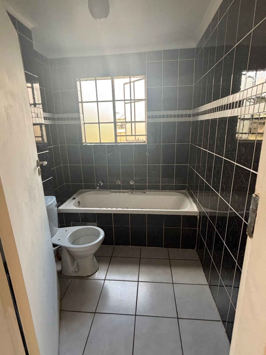 To Let 3 Bedroom Property for Rent in Bassonia Gauteng