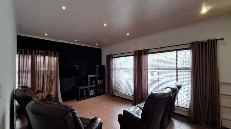3 Bedroom Property for Sale in Raceview Gauteng