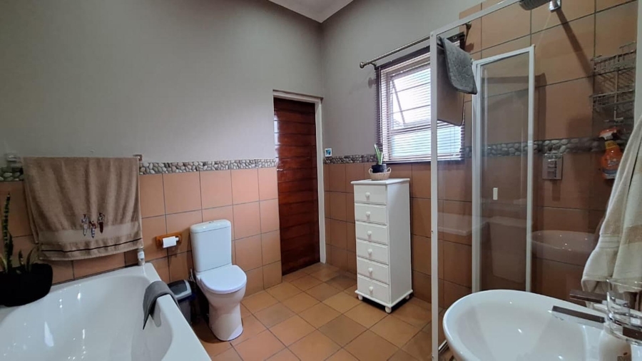 3 Bedroom Property for Sale in Raceview Gauteng