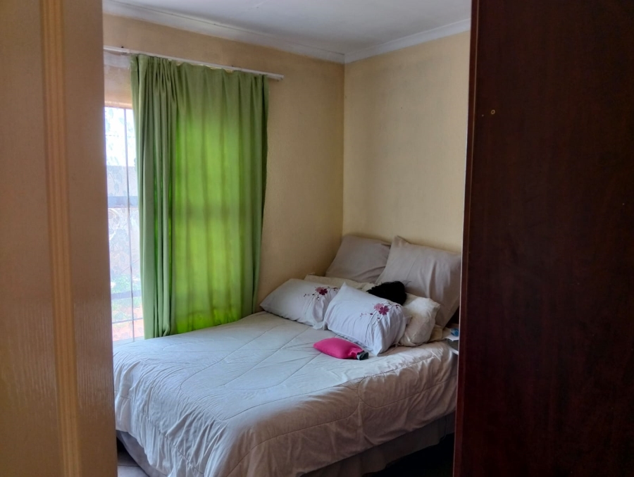 2 Bedroom Property for Sale in Dawn Park Gauteng