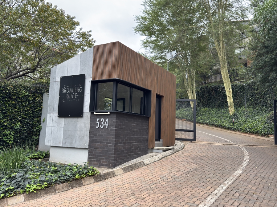 0 Bedroom Property for Sale in Faerie Glen Gauteng