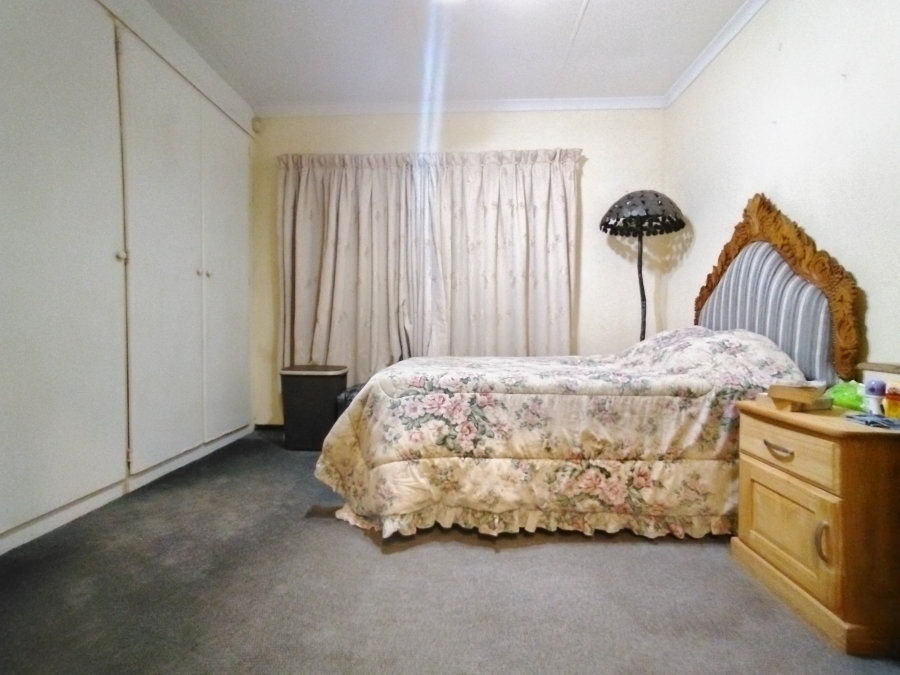 To Let 2 Bedroom Property for Rent in Pierre Van Ryneveld Gauteng