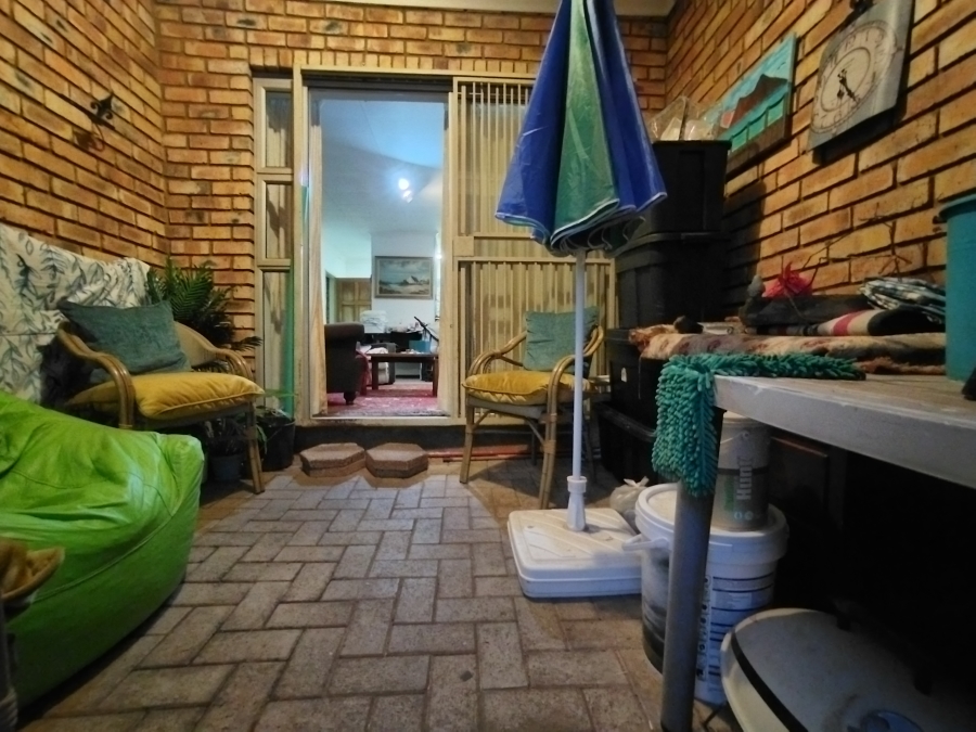 To Let 2 Bedroom Property for Rent in Pierre Van Ryneveld Gauteng
