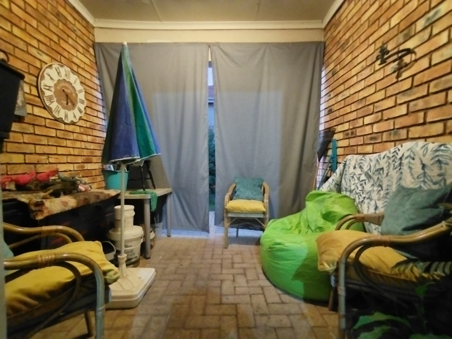 To Let 2 Bedroom Property for Rent in Pierre Van Ryneveld Gauteng