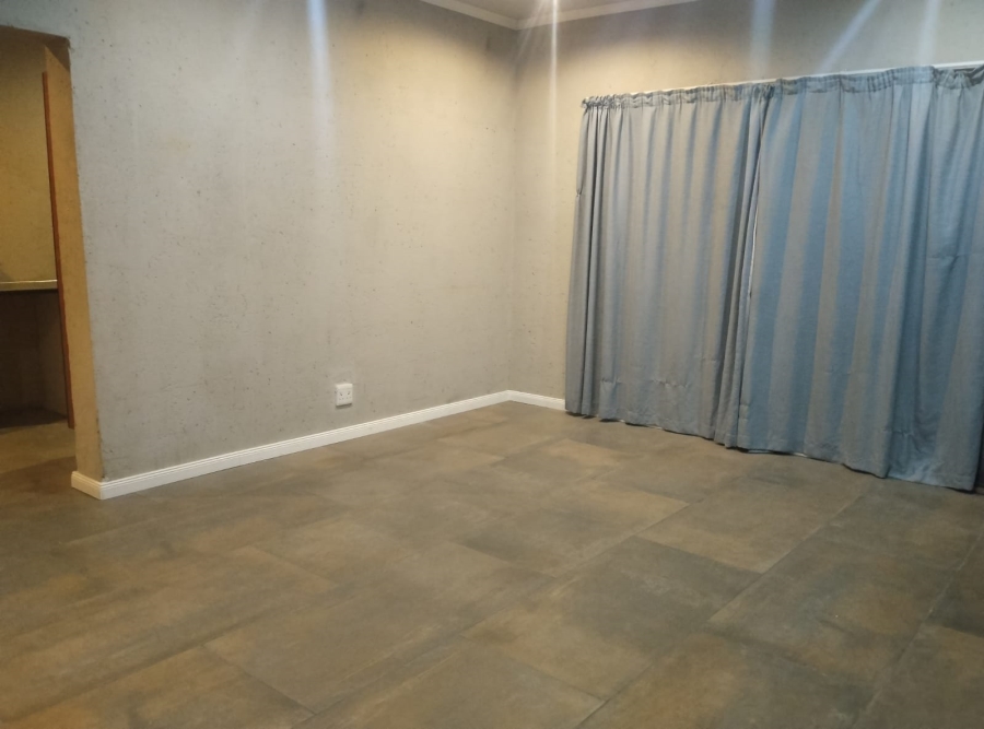 4 Bedroom Property for Sale in Elardus Park Gauteng