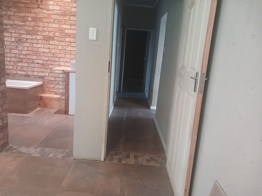 4 Bedroom Property for Sale in Elardus Park Gauteng