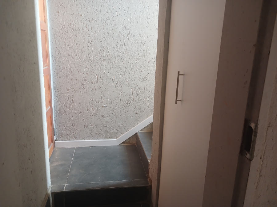 4 Bedroom Property for Sale in Elardus Park Gauteng