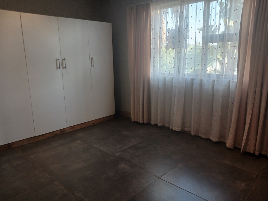 4 Bedroom Property for Sale in Elardus Park Gauteng