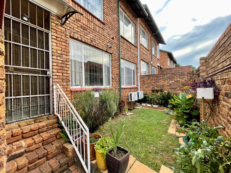3 Bedroom Property for Sale in Monument Park Gauteng