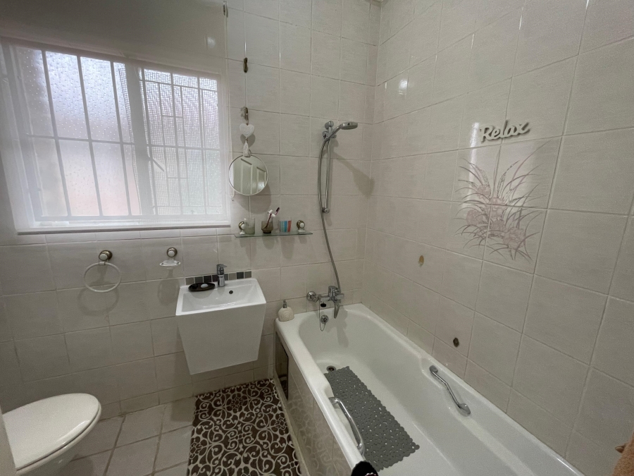 3 Bedroom Property for Sale in Monument Park Gauteng