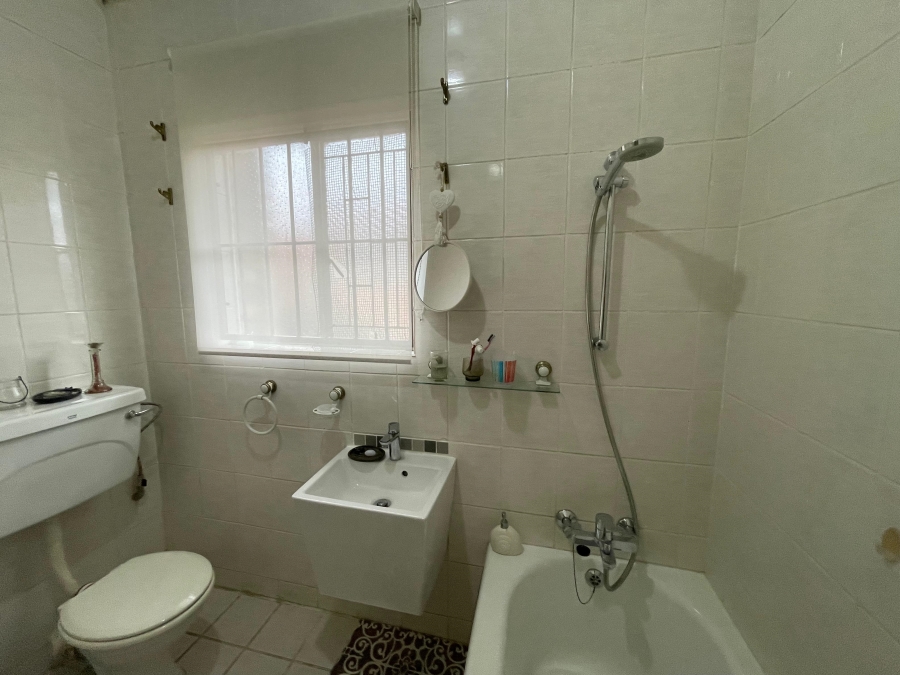 3 Bedroom Property for Sale in Monument Park Gauteng