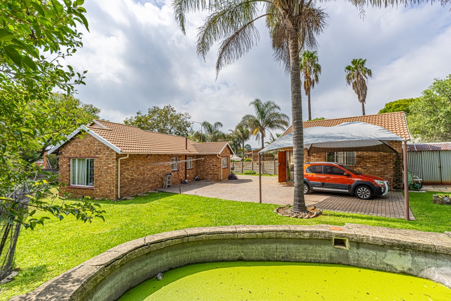 3 Bedroom Property for Sale in Illiondale Gauteng