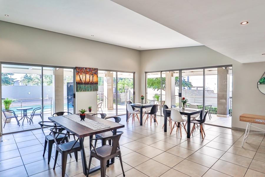 To Let 2 Bedroom Property for Rent in Broadacres Gauteng