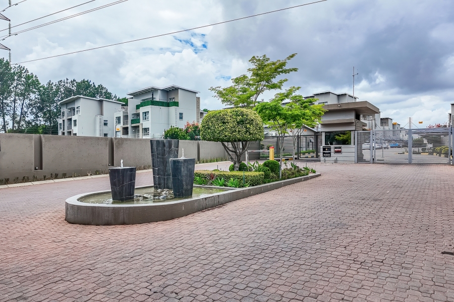 To Let 3 Bedroom Property for Rent in Broadacres Gauteng