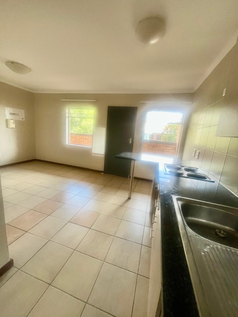 To Let 1 Bedroom Property for Rent in Ferndale Gauteng