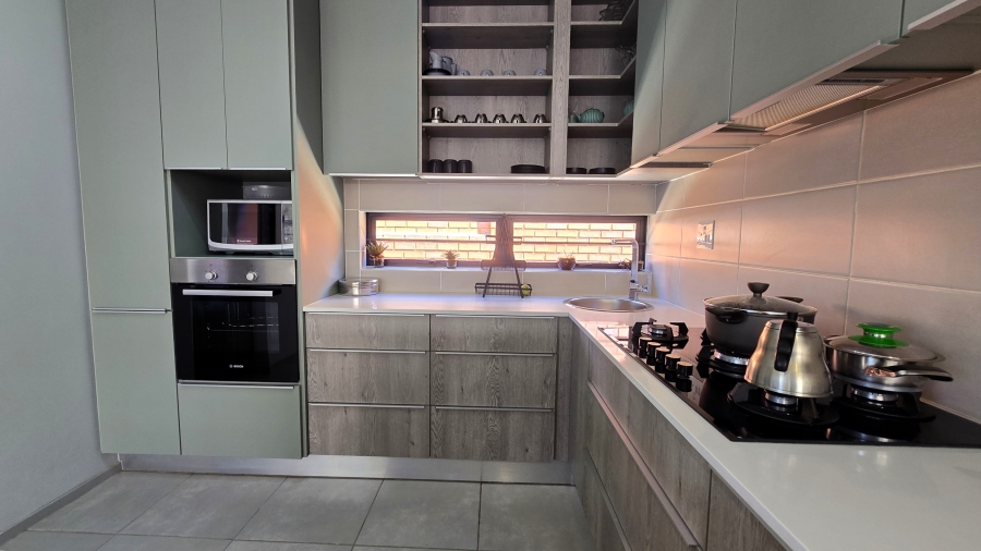 4 Bedroom Property for Sale in Amberfield Gauteng