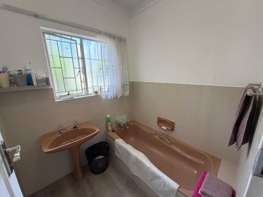 4 Bedroom Property for Sale in Kilner Park Gauteng