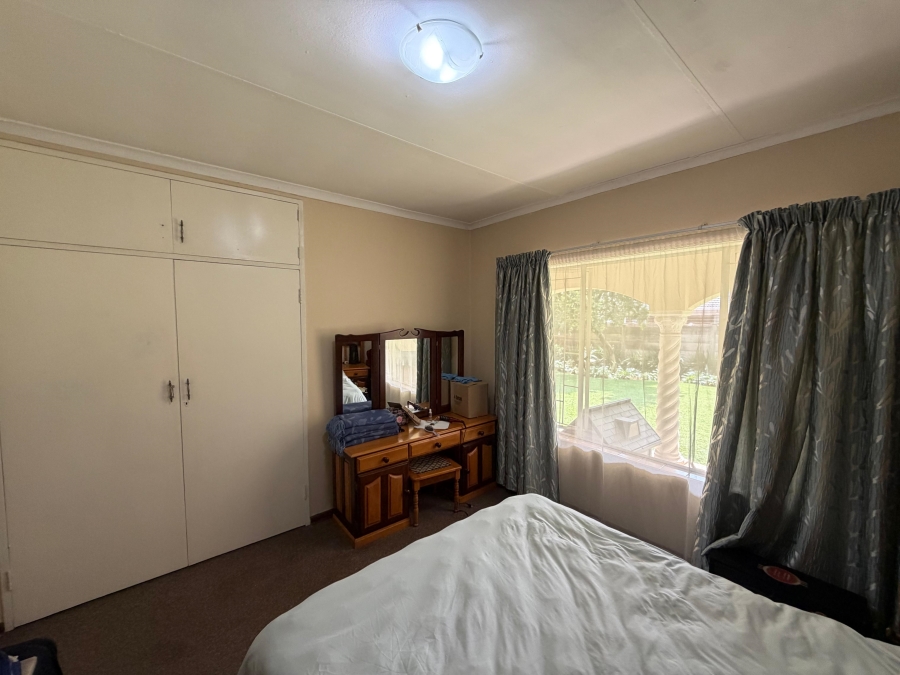 4 Bedroom Property for Sale in Kilner Park Gauteng