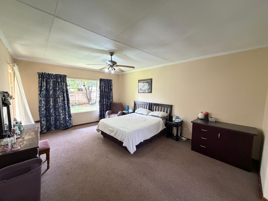 4 Bedroom Property for Sale in Kilner Park Gauteng