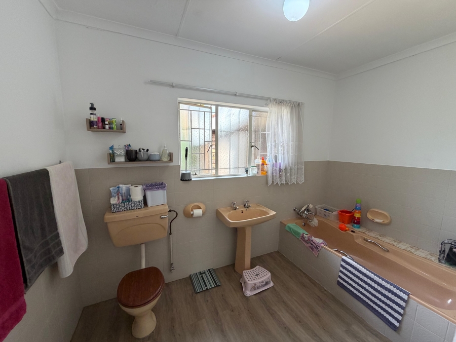 4 Bedroom Property for Sale in Kilner Park Gauteng