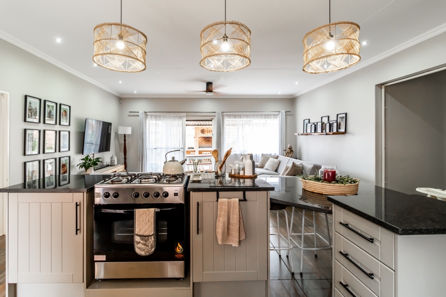 3 Bedroom Property for Sale in Waverley Gauteng