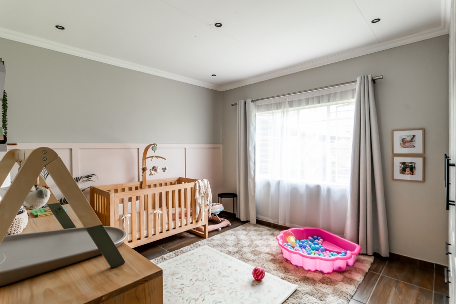 3 Bedroom Property for Sale in Waverley Gauteng