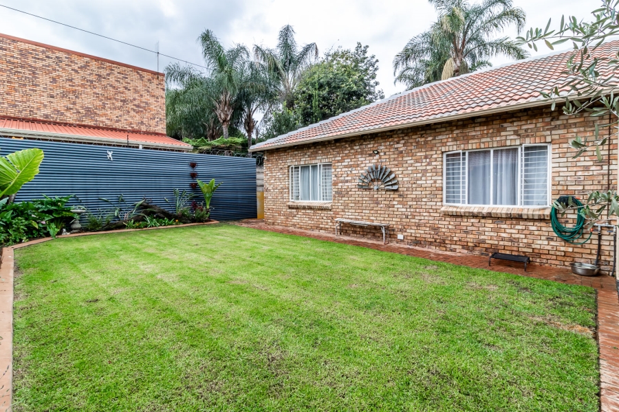 3 Bedroom Property for Sale in Waverley Gauteng