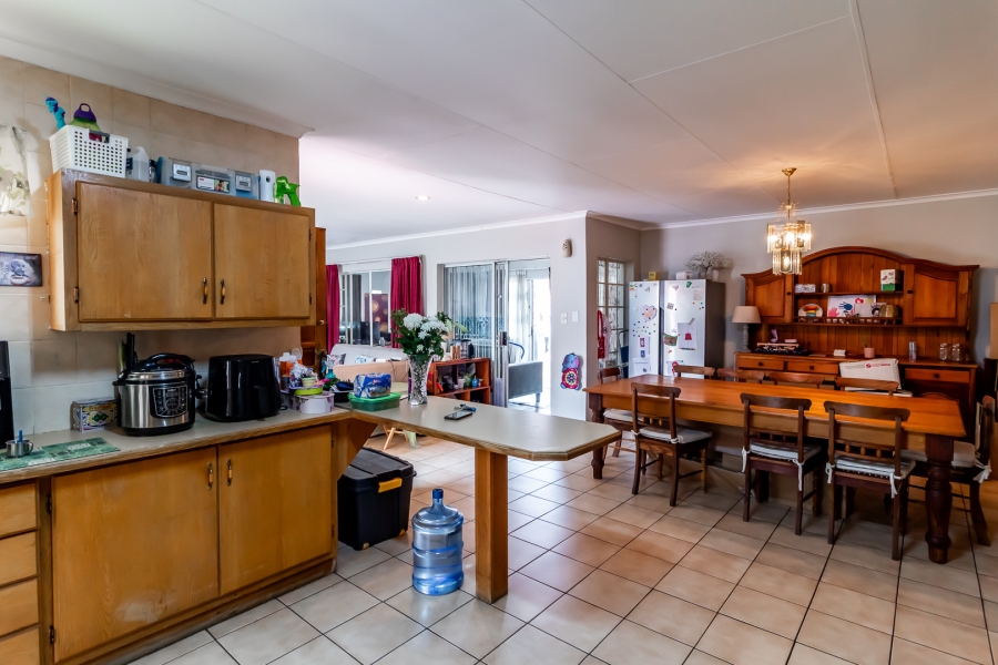 3 Bedroom Property for Sale in Waverley Gauteng