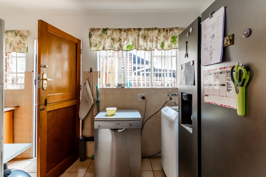 3 Bedroom Property for Sale in Waverley Gauteng