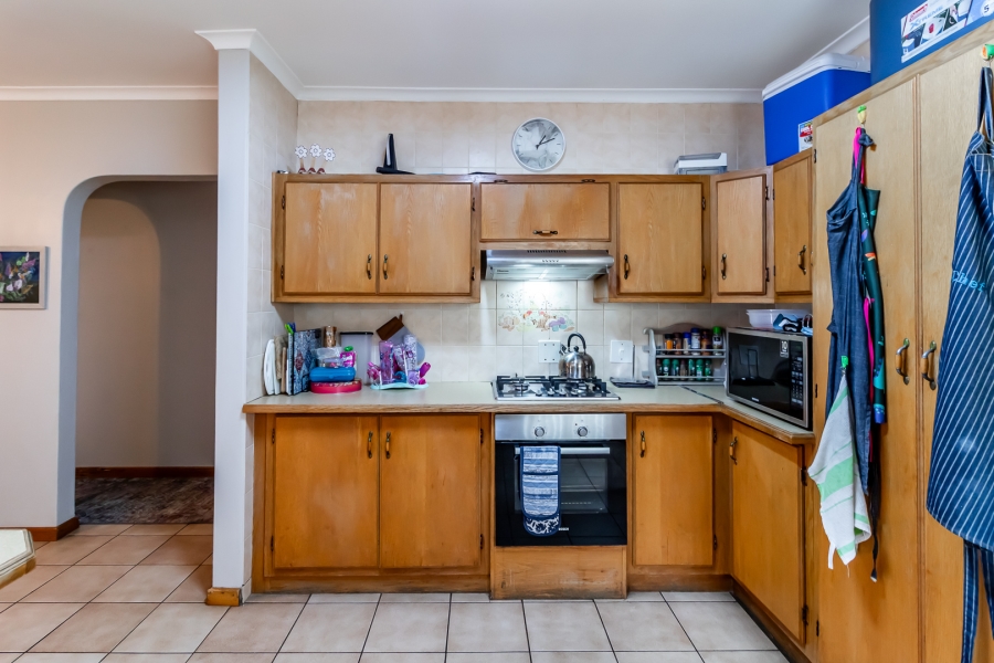 3 Bedroom Property for Sale in Waverley Gauteng