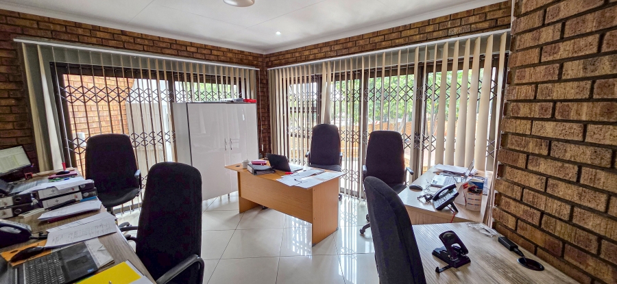 4 Bedroom Property for Sale in Magalieskruin Gauteng