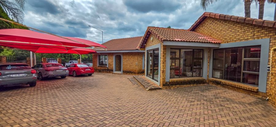 4 Bedroom Property for Sale in Magalieskruin Gauteng