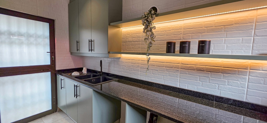 4 Bedroom Property for Sale in Magalieskruin Gauteng