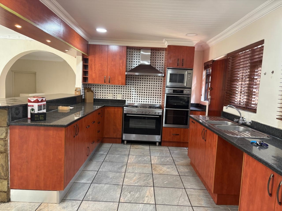 4 Bedroom Property for Sale in Waterkloof Gauteng