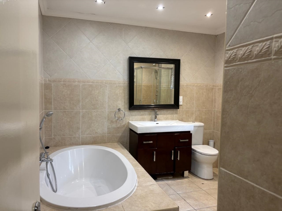4 Bedroom Property for Sale in Waterkloof Gauteng