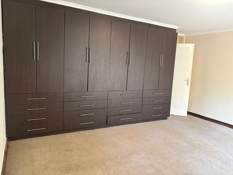 4 Bedroom Property for Sale in Waterkloof Gauteng