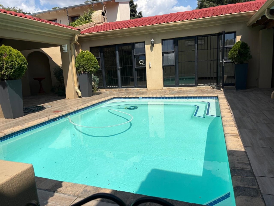 4 Bedroom Property for Sale in Waterkloof Gauteng