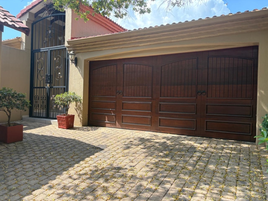 4 Bedroom Property for Sale in Waterkloof Gauteng
