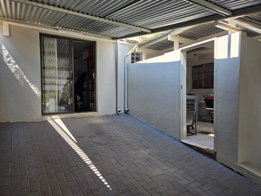 3 Bedroom Property for Sale in Mountain View Gauteng