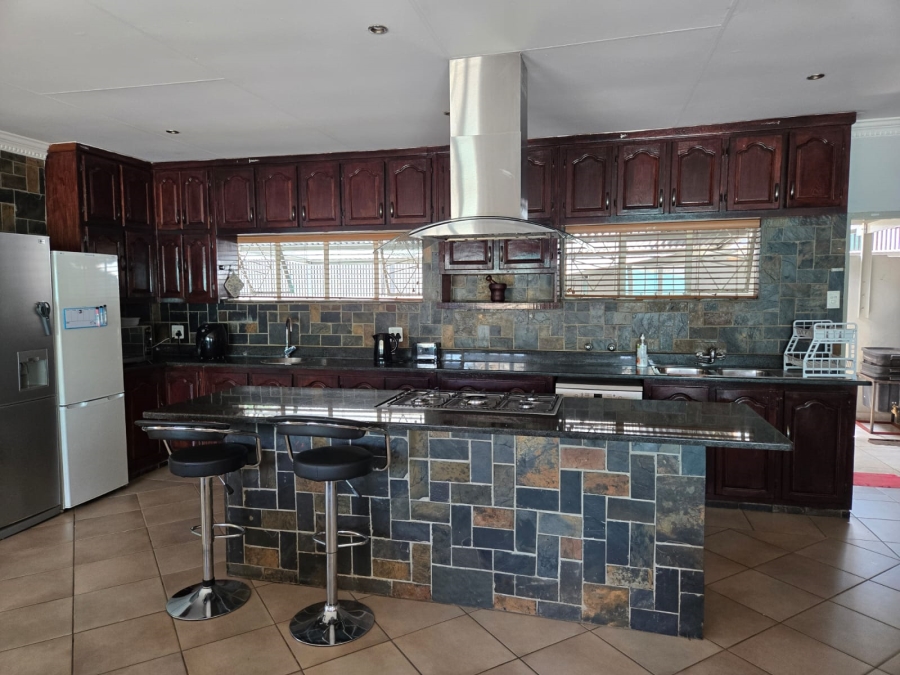 3 Bedroom Property for Sale in Mountain View Gauteng