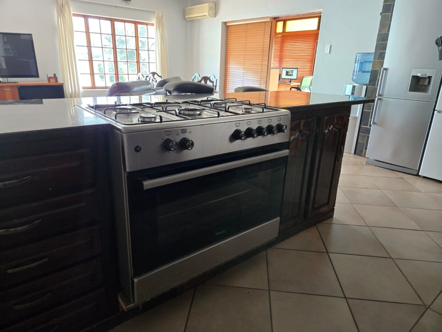 3 Bedroom Property for Sale in Mountain View Gauteng