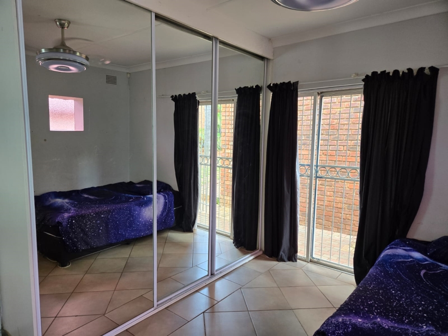 3 Bedroom Property for Sale in Mountain View Gauteng