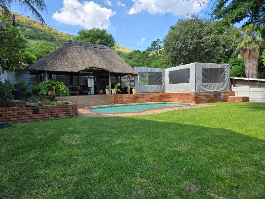 3 Bedroom Property for Sale in Mountain View Gauteng