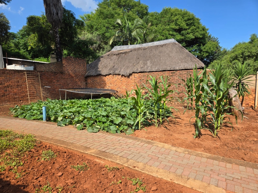 3 Bedroom Property for Sale in Mountain View Gauteng