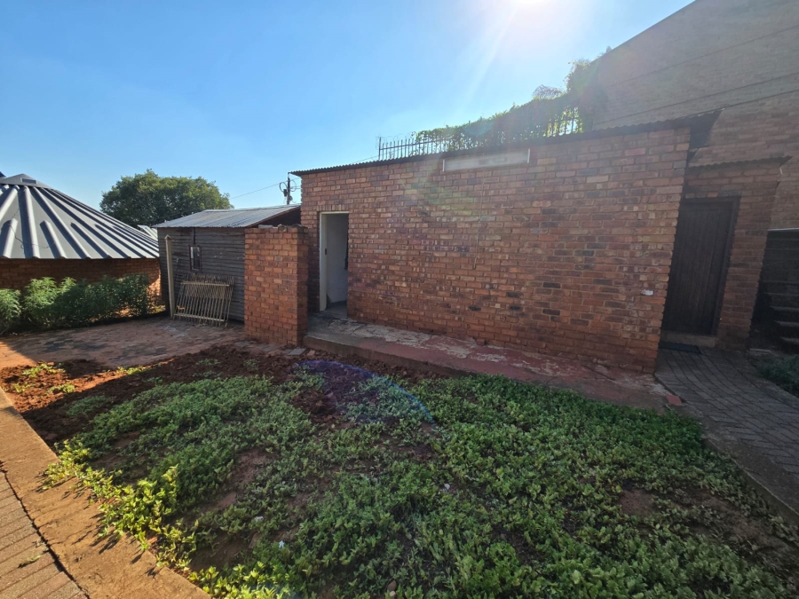 3 Bedroom Property for Sale in Mountain View Gauteng