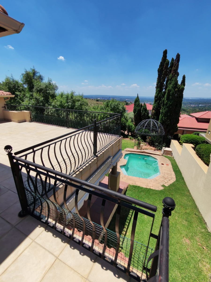 5 Bedroom Property for Sale in Waterkloof Ridge Gauteng