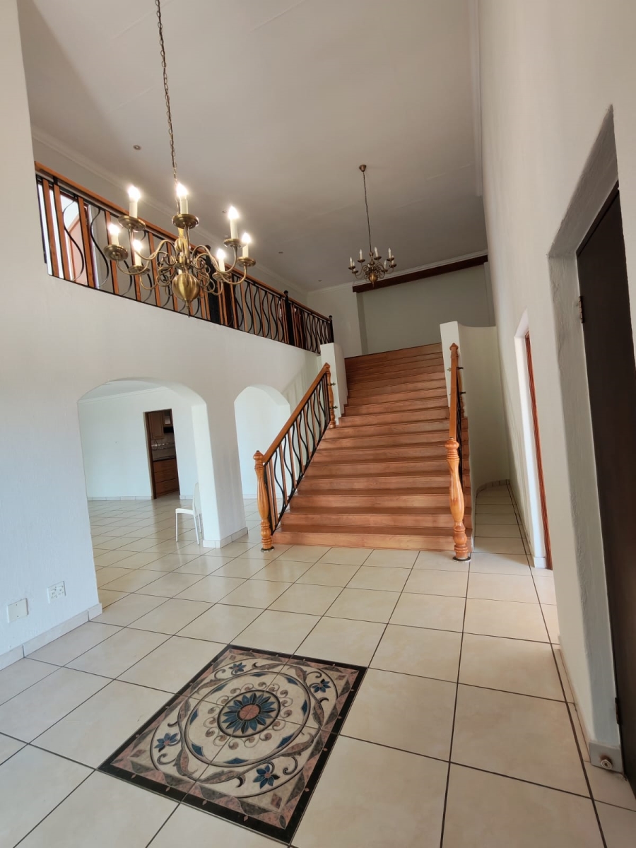 5 Bedroom Property for Sale in Waterkloof Ridge Gauteng