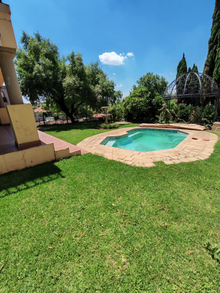 5 Bedroom Property for Sale in Waterkloof Ridge Gauteng