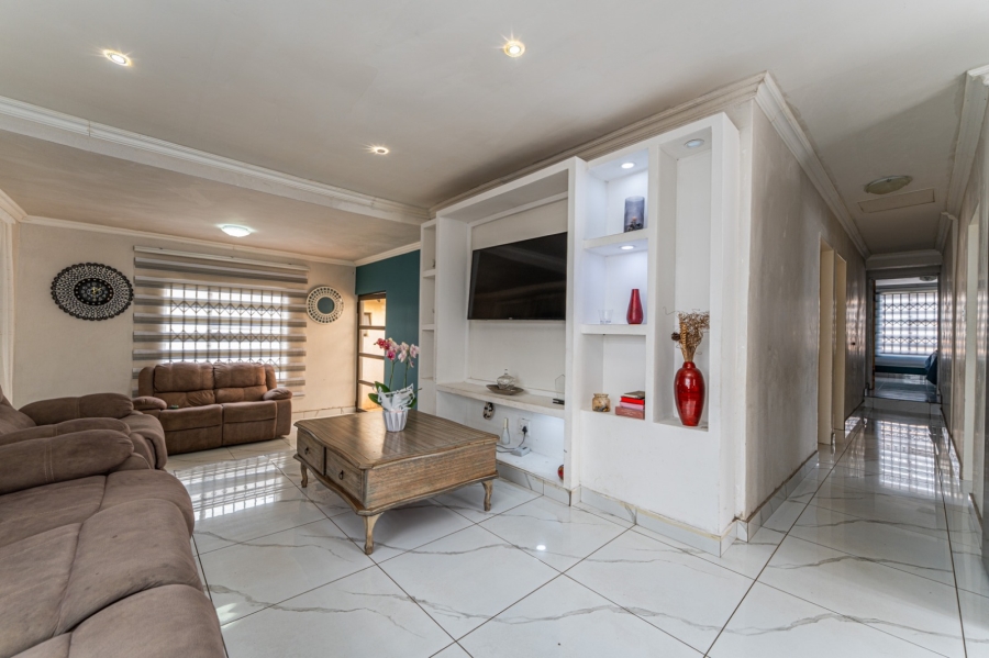 To Let 4 Bedroom Property for Rent in Mindalore Gauteng